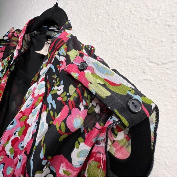 Elegant Floral V-Neck Blouse - Red and Black - Picture 2 of 7